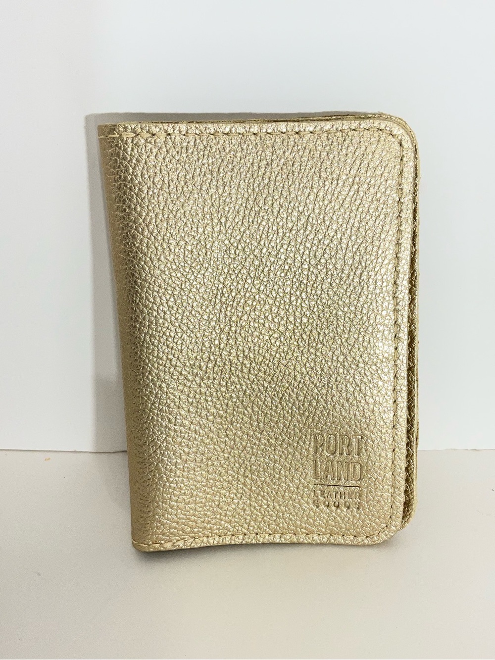 Portland Leather Modern Passport Holder in Lucent-NEW
